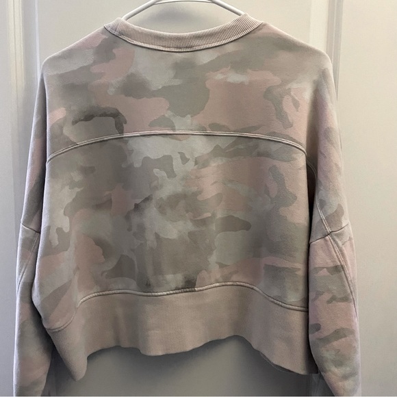 Adidas Camo Pullover Cropped Sweater / M - Picture 5 of 6